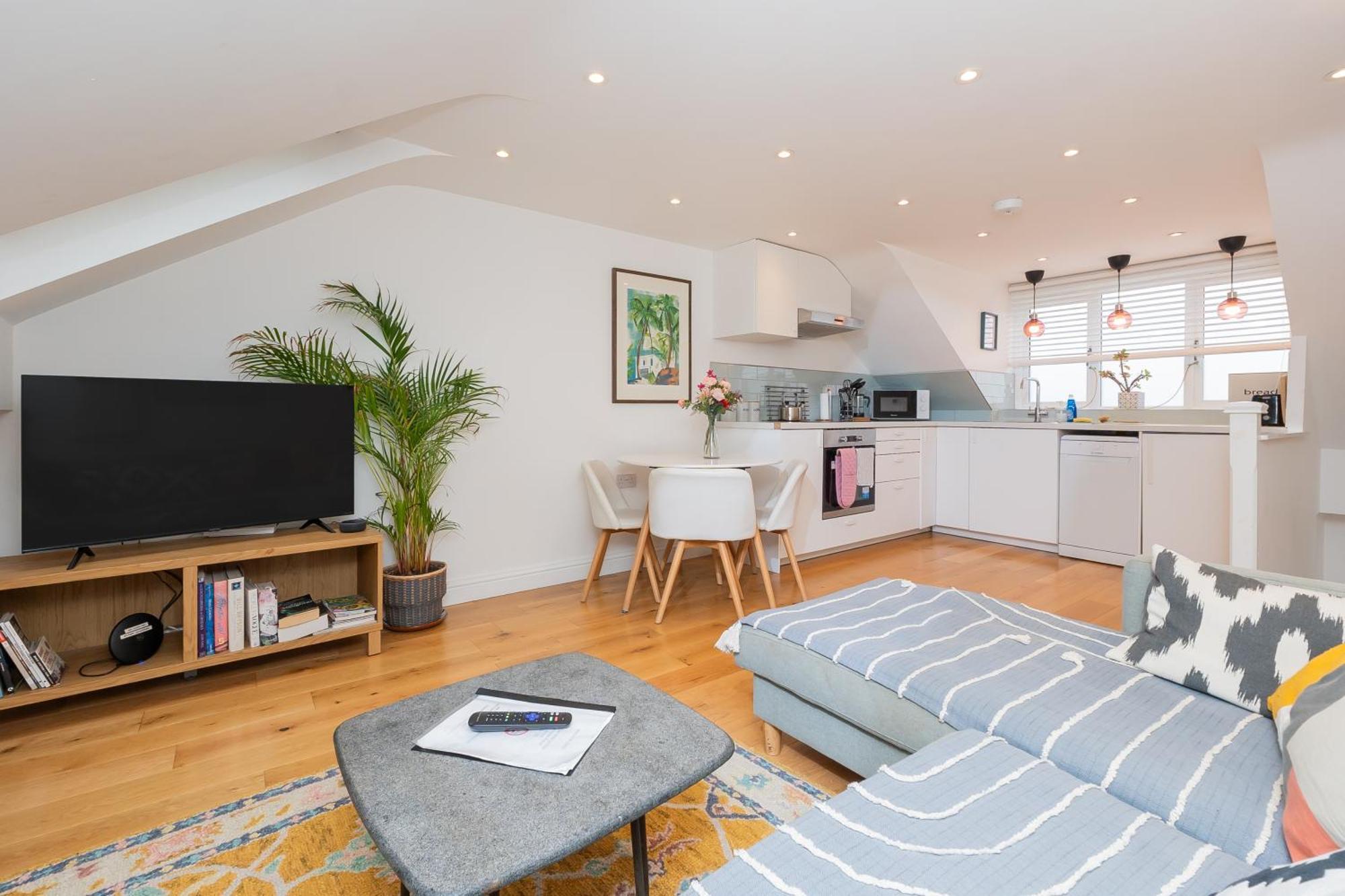 The Old Wire Factory - 2 Bed, Close To City Centre, Fast Wifi, Comfortable Home From Home Bristol Buitenkant foto